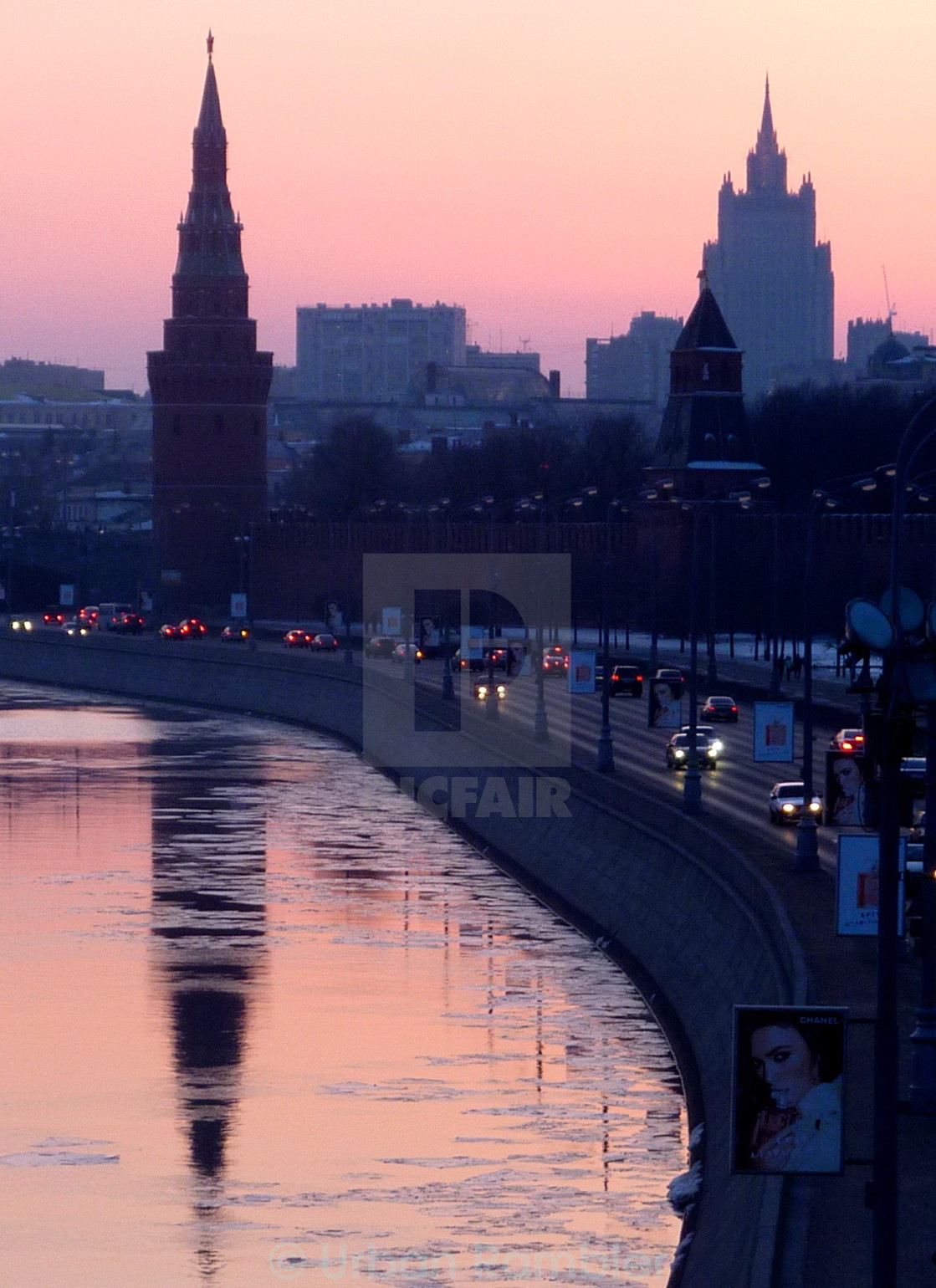 Рассвет на Москве реке